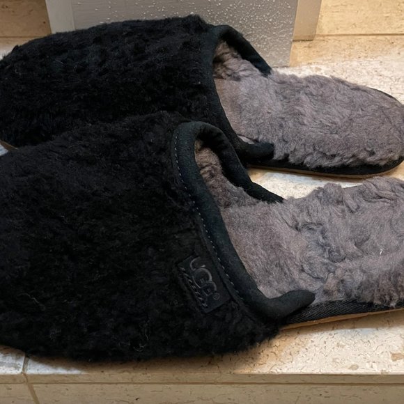 Ugg House Slippers Slip-ons - 9 - Picture 3 of 6